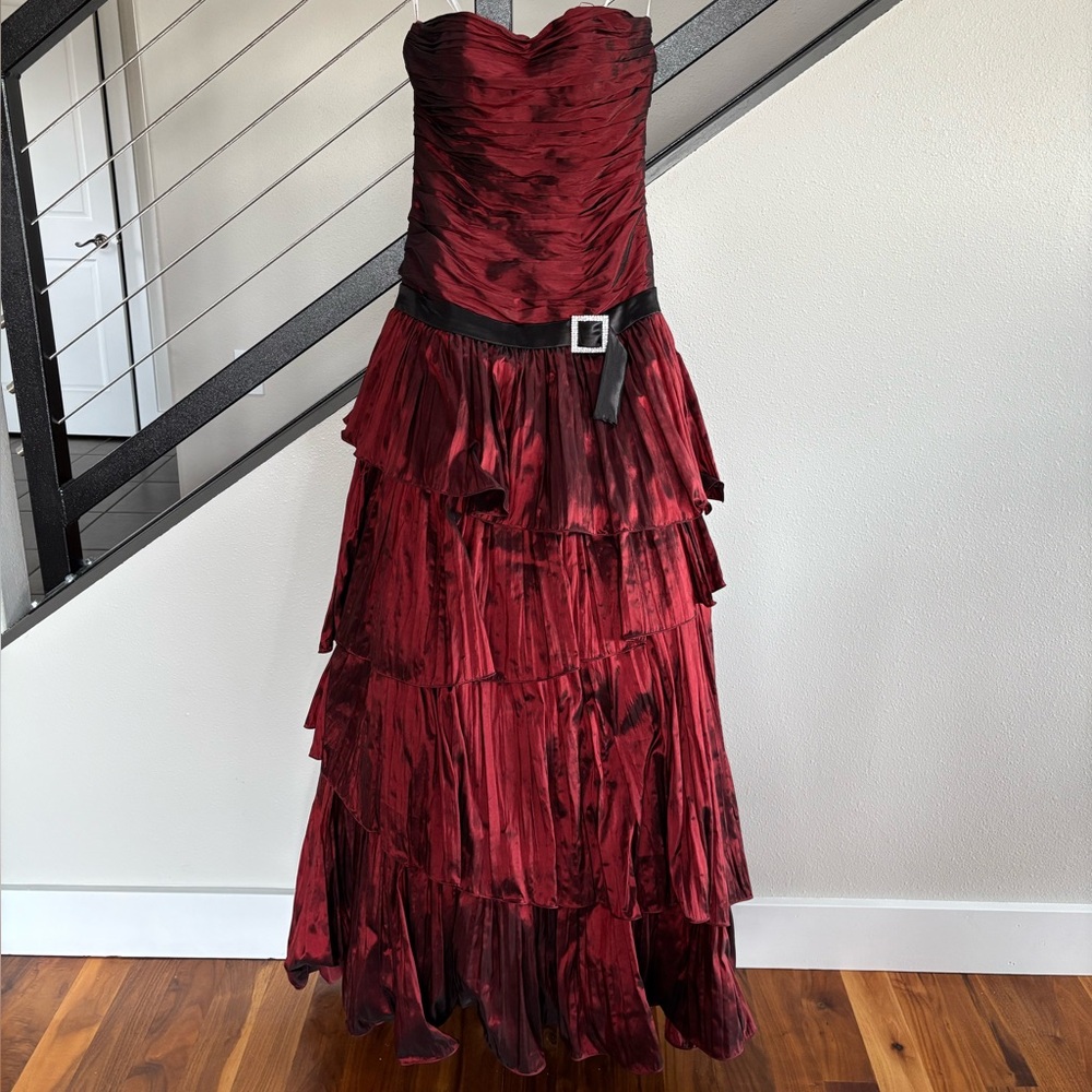 Y2K prom dress . Excellent condition.  Size 6 - Picture 2 of 5